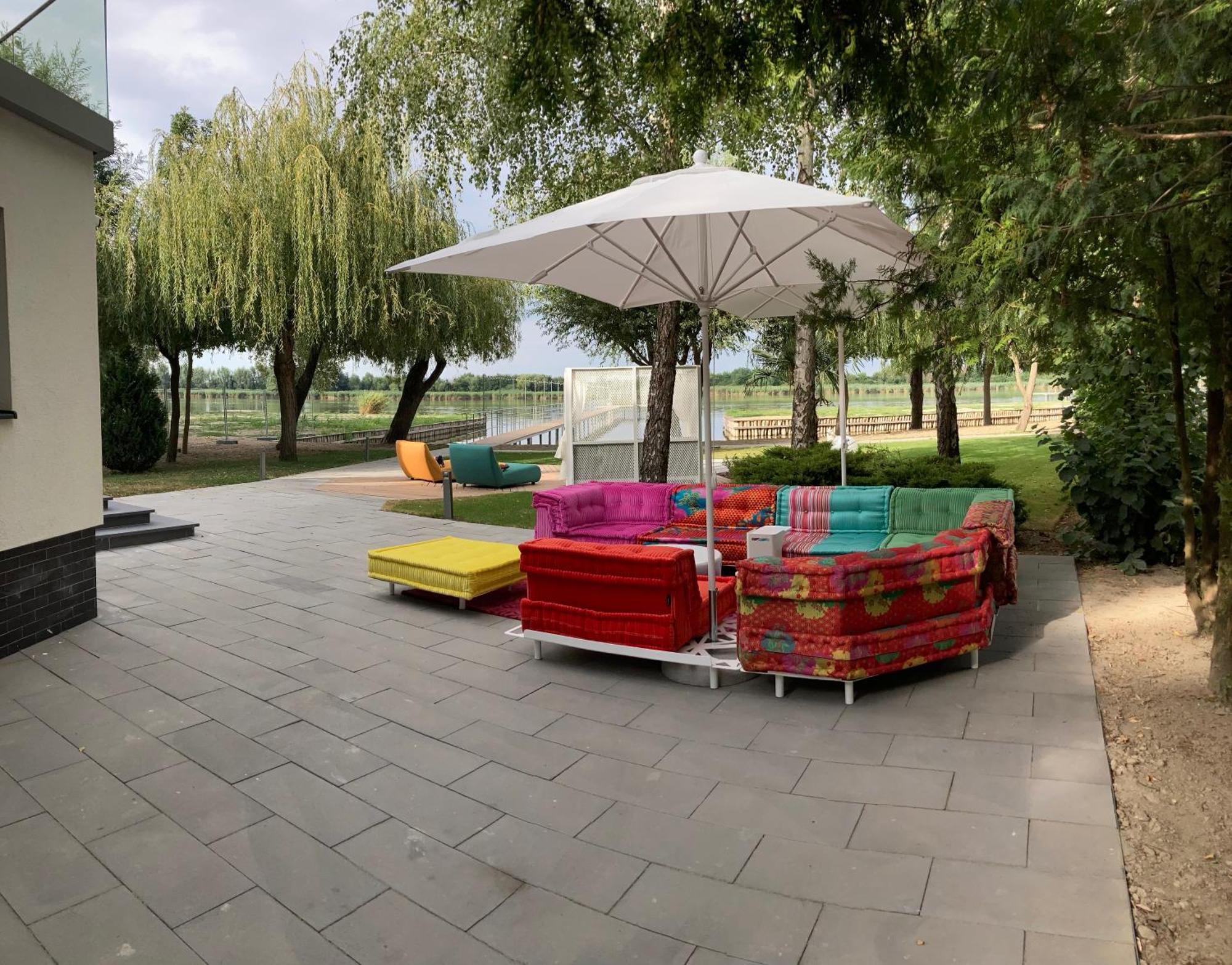 Donautica Hotel & Restaurant Fadd-Dombori المظهر الخارجي الصورة